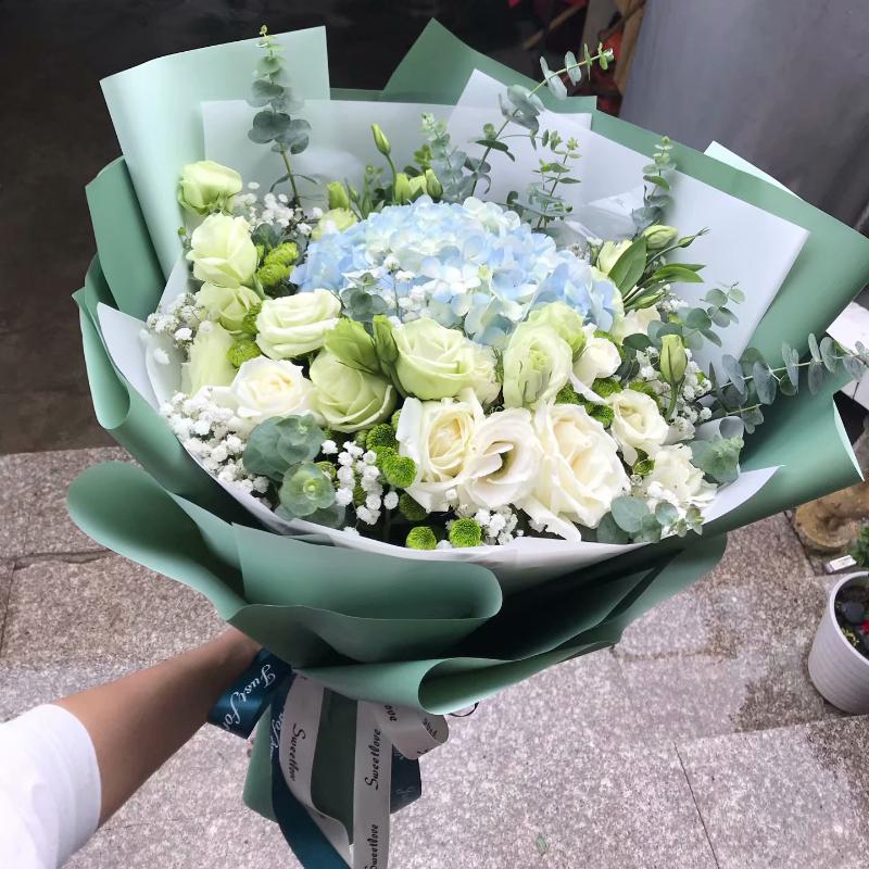 送花给女朋友送什么花合适，送给女朋友的花都有哪些