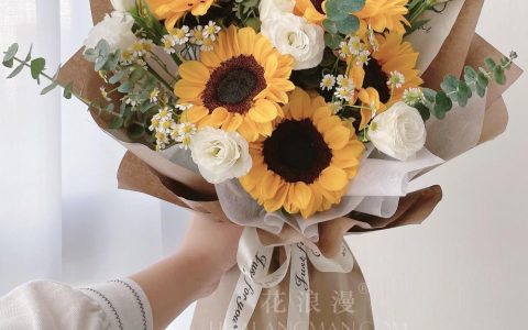 生日送什么花给女朋友最好，花语带有生日祝福的花都有哪些